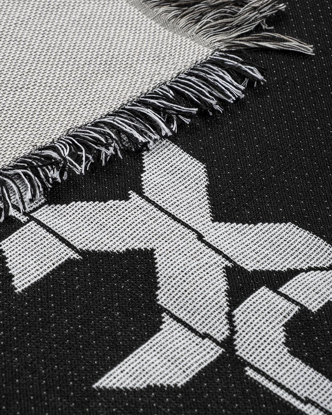 Black and white online pattern blanket